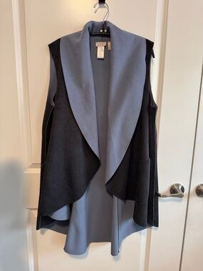 VTG LOGO draping vest. Slate Blue & Black. Front patch pockets. NWOT.